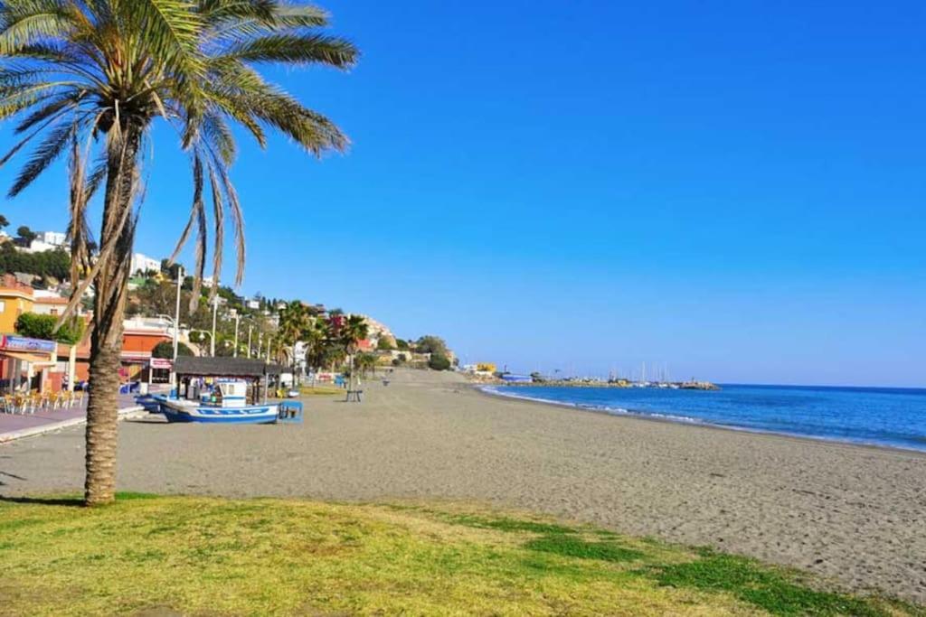 Apartment In Pedregalejo Near The Beach! - Tcm มาลากา ภายนอก รูปภาพ